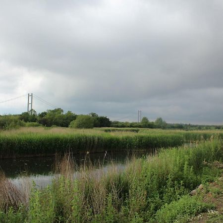 Marshlands Lakeside Nature Retreat Barton-upon-Humber Exterior photo